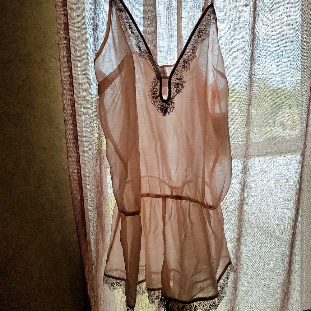 ROMPER - Picture 5 of 11